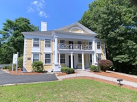 View picture of 827 Main St 250sf